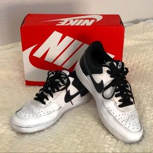 NIKE Women’s Court Vision Low Sneaker